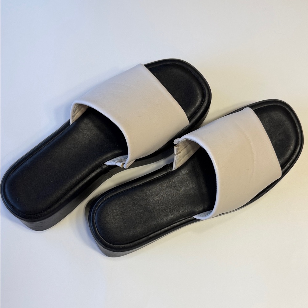 Chic Black and Cream Women's Sandals